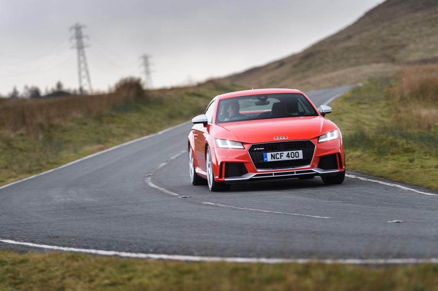  Audi TT RS Coupe (8S) 2016 года  (UK) (фото 19 из 40)